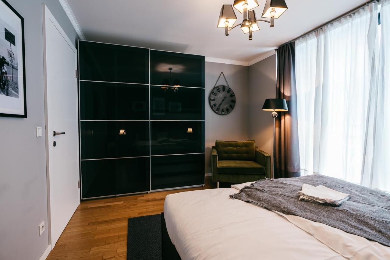Luxury Downtown Appartement mit Garage Graz Buitenkant foto