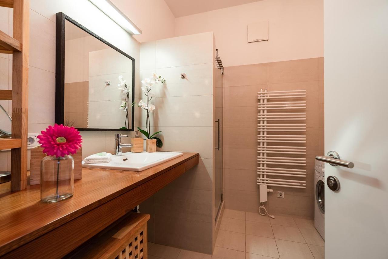 Luxury Downtown Appartement mit Garage Graz Buitenkant foto