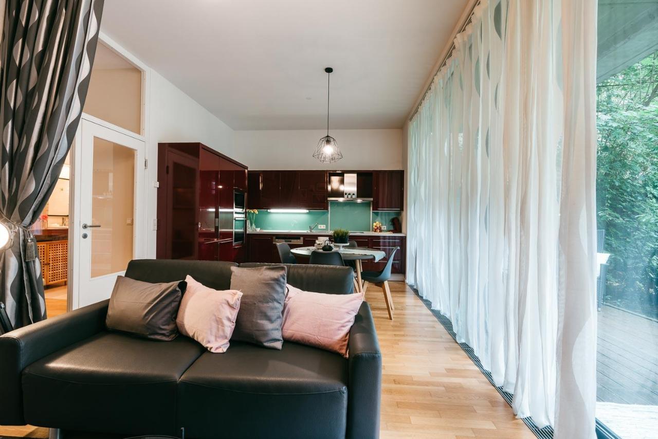 Luxury Downtown Appartement mit Garage Graz Buitenkant foto
